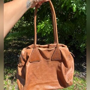 miu miu day zip tote bag made in italy